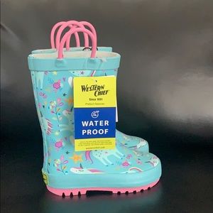 Toddler Rain Boots Size 7/8 Blue w/ Unicorn Print